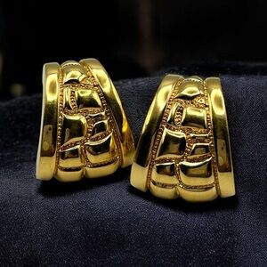 VINTAGE St. John Chunky Gold Tone Clip-On Earrings | Bold Designer Glam EUC